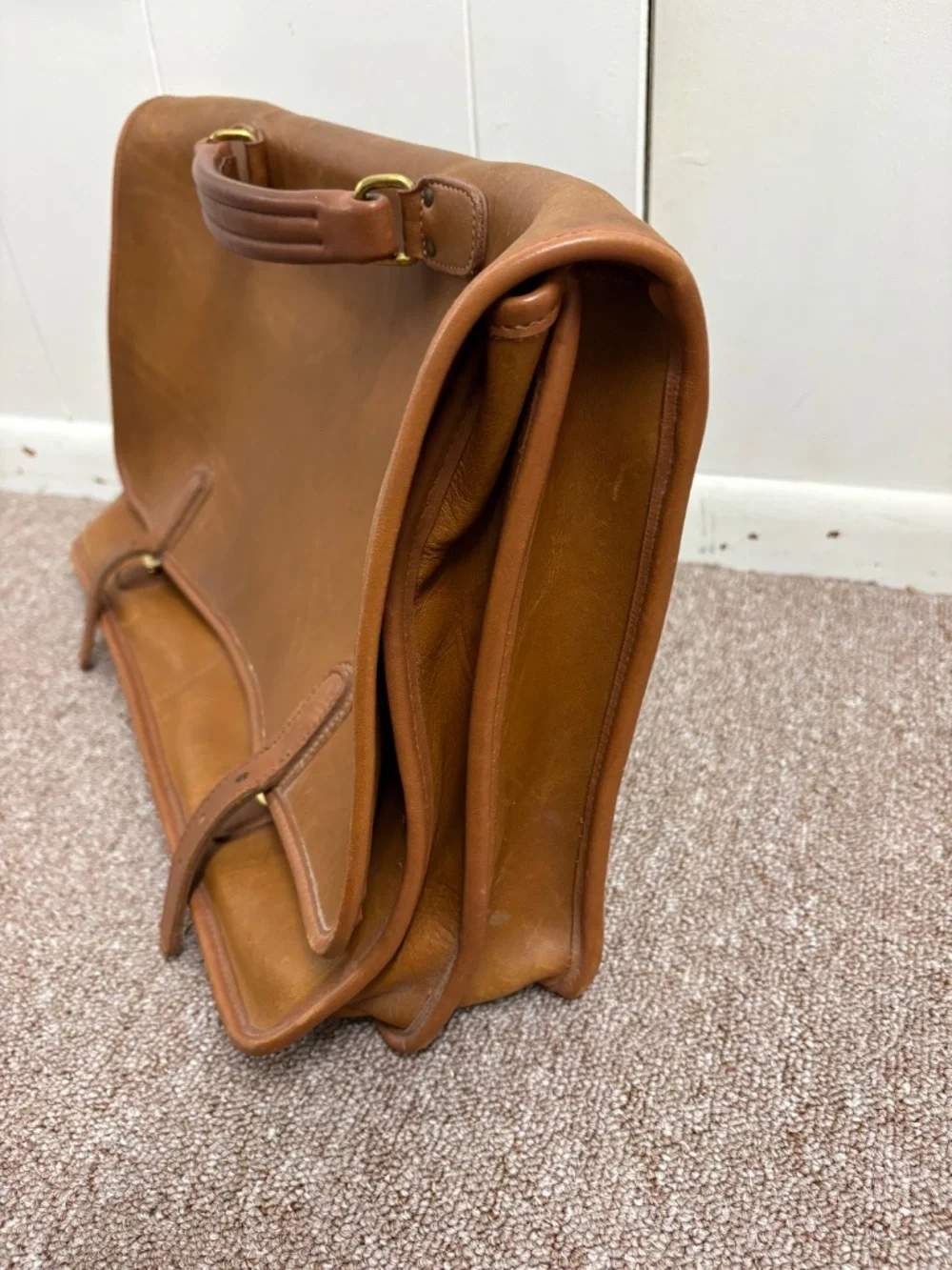 Vintage Coach satchel style brief bag in tan leather